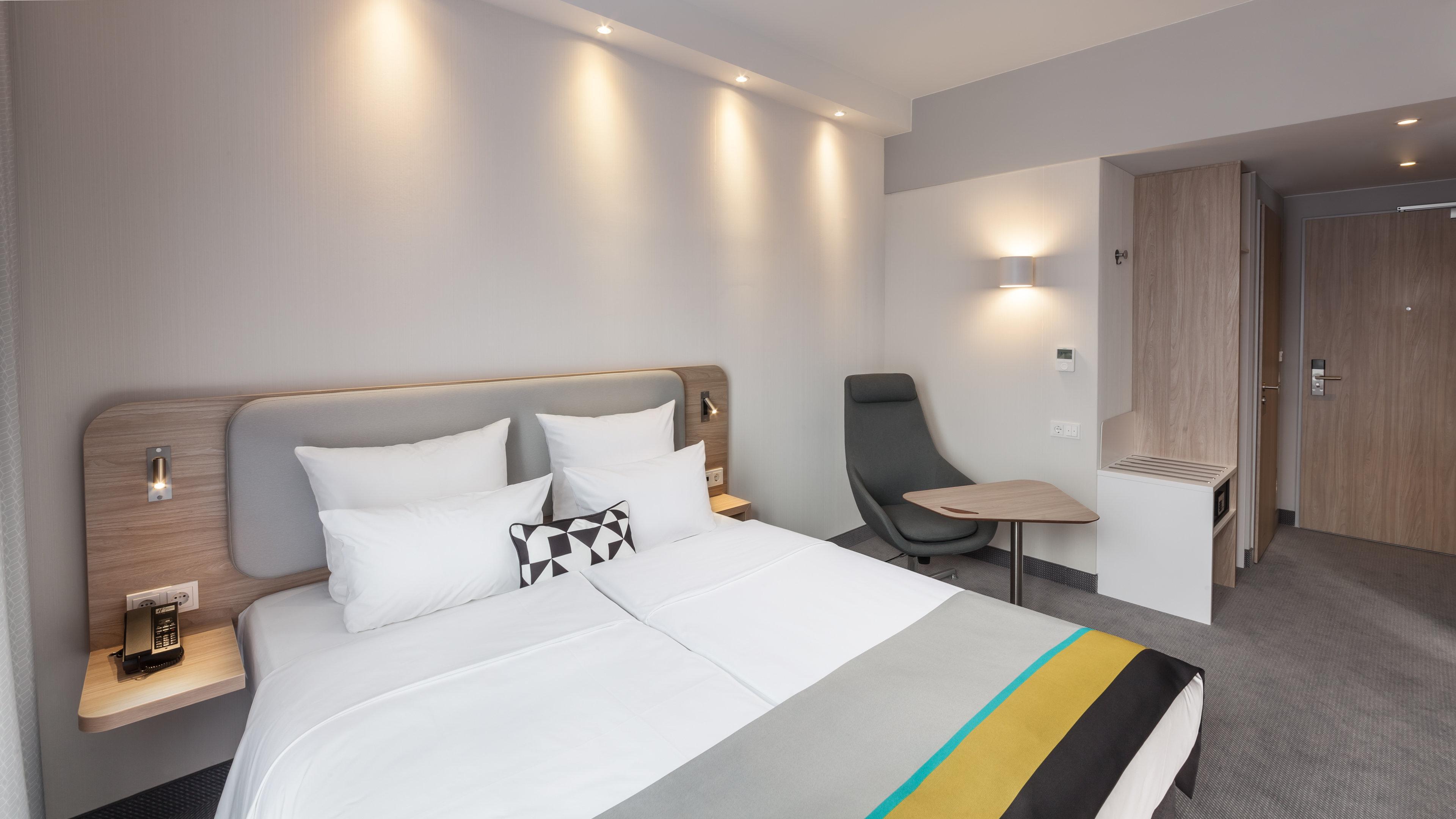 Express : - Ost Hotel